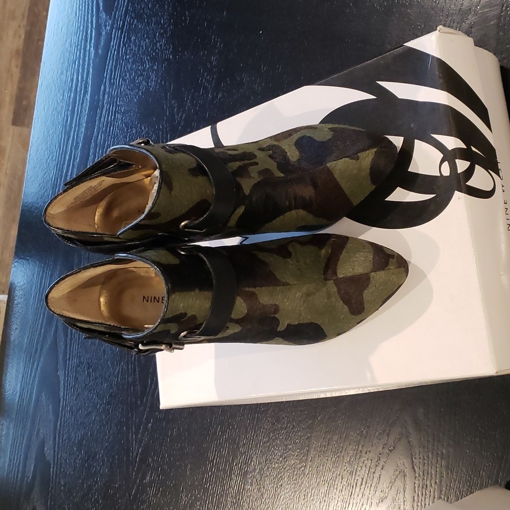 EUC! Nine West "Sappheir" boot 6